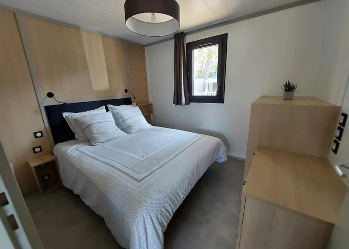 5 étoiles Empl 74 3ch 2sdb Tv Ll Lv Clim Appartement *
